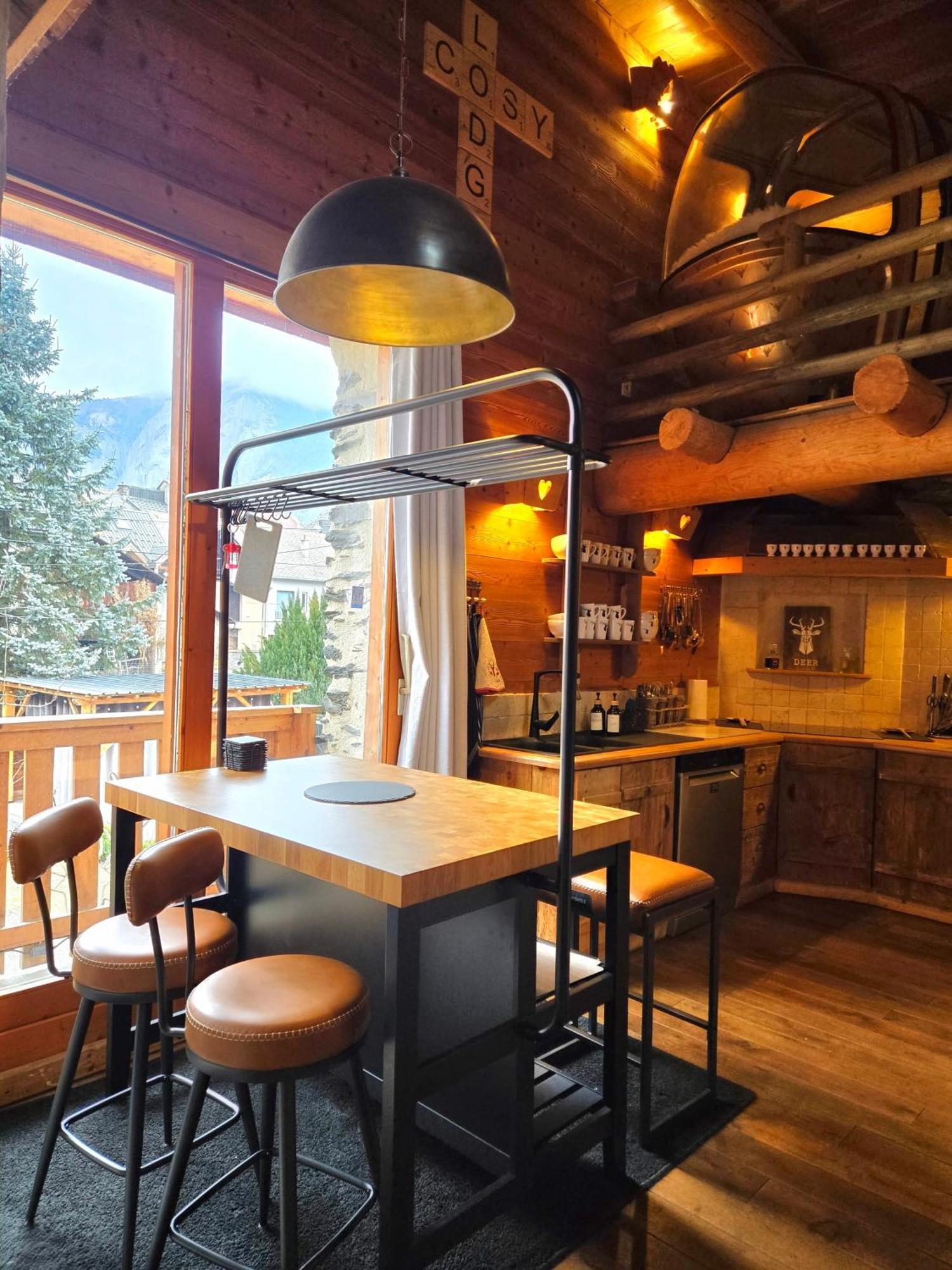 Le Cosy Lodge Departs Ski Alpe D'Huez 2 Alpes La Grave Et Col D'Ornon Detente Jacuzzi Piscine Sauna Bar Billard Le Bourg-dʼOisans Kültér fotó